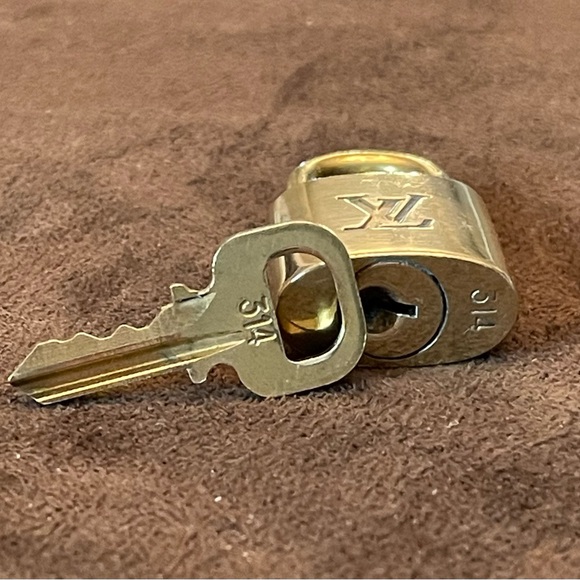Louis Vuitton locks & keys - Picture 4 of 7